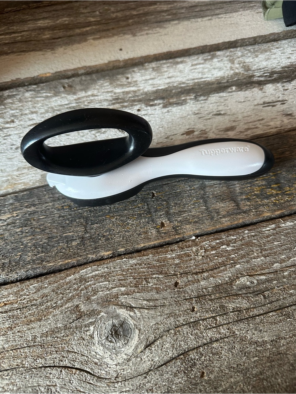 Tupperware | Smooth Edge Can Opener